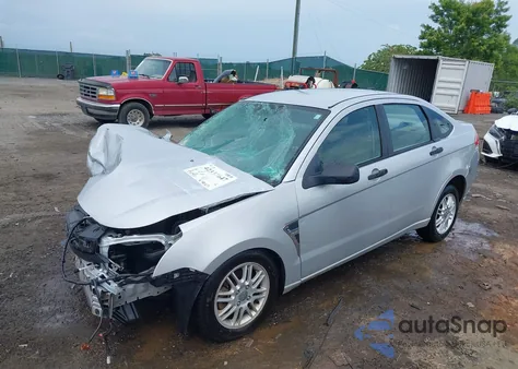 2008 Ford Focus Se/Ses z USA, uszkodzony, nr VIN 1FAHP35N68W211657